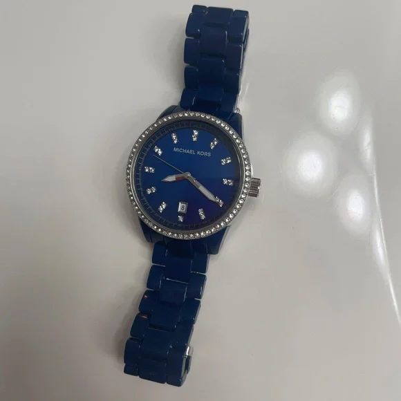Michael kors blue watch w diamond chips - Picture 2 of 5